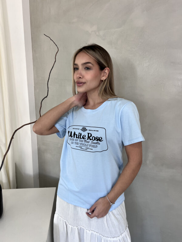 #258107 Remera "WHITE ROSE" - Imagen 2