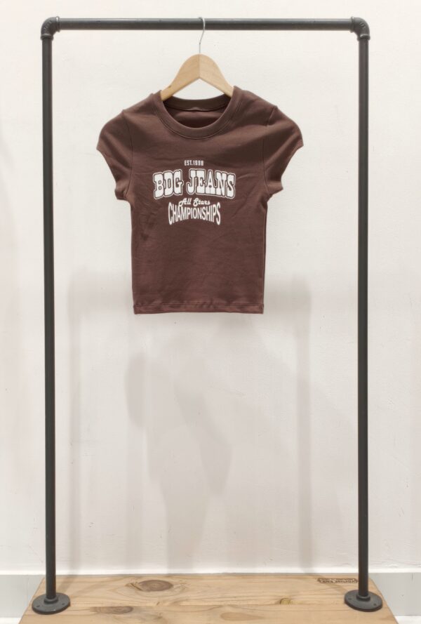 #258187 Remera "BDG JEANS"