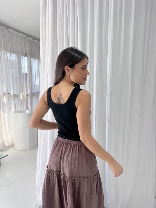 #258143 Musculosa Ribb "ESCOTE CAVADO" - Imagen 2