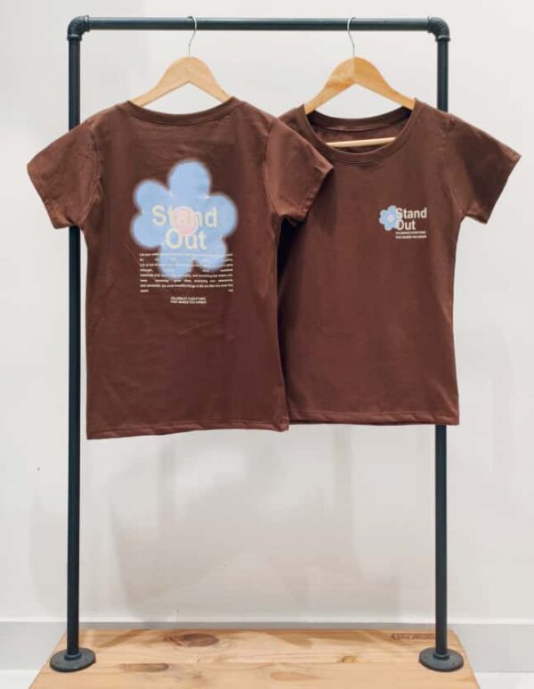 #258214 Remera "STAND OUT"
