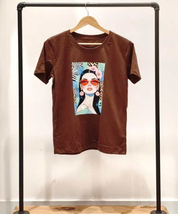 #258233 Remera "ROSTRO"