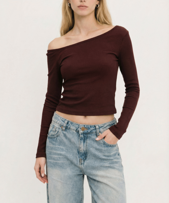 #269138 Remera "1 HOMBRO"